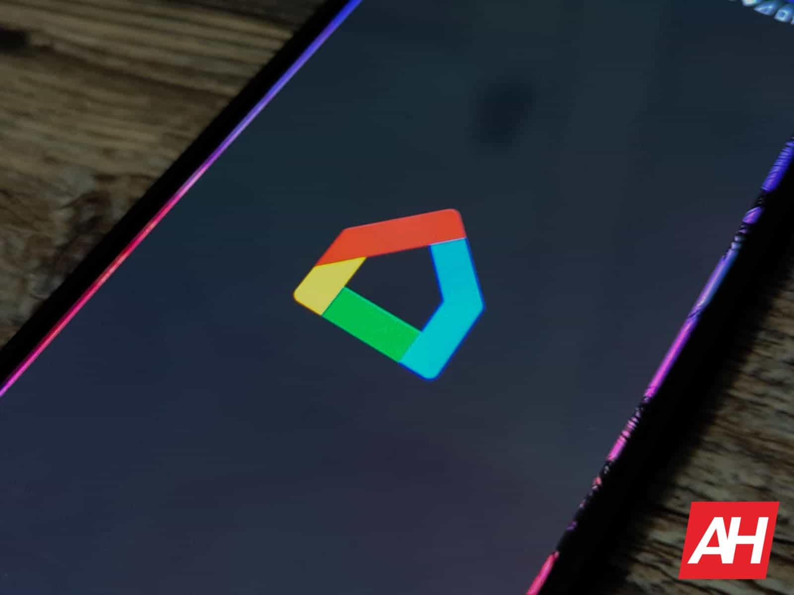 Google Home bénéficie enfin du support très attendu des boutons