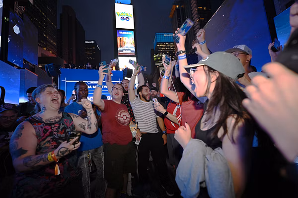 Pokémon GO célèbre son dixième anniversaire à Times Square