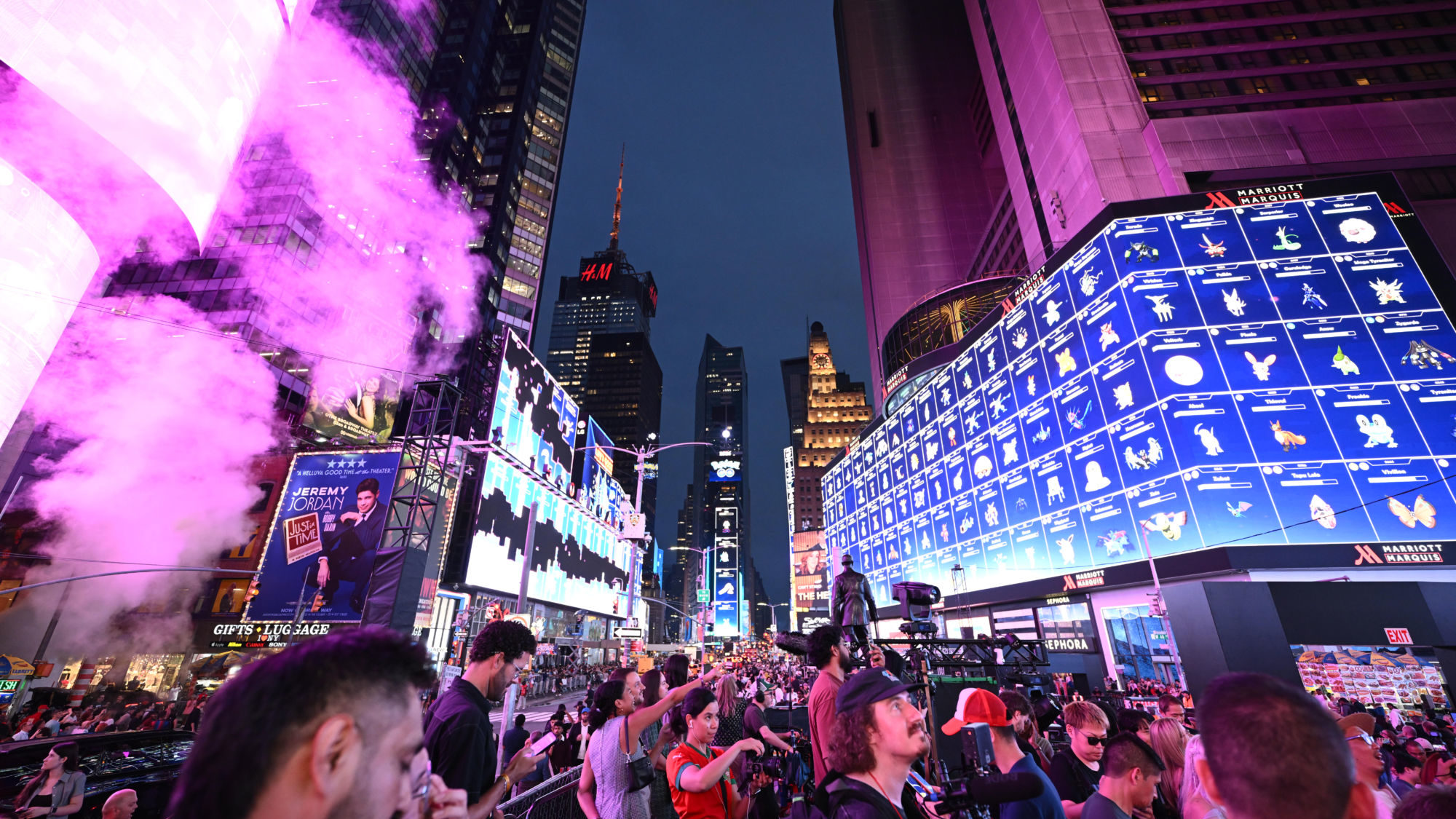 Pokémon GO célèbre son dixième anniversaire à Times Square